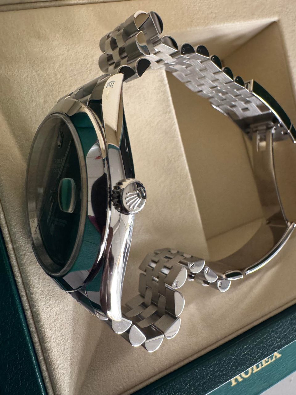 Rolex Datejust 41mm Wimbledon dial smooth bezel Jubilee for sale