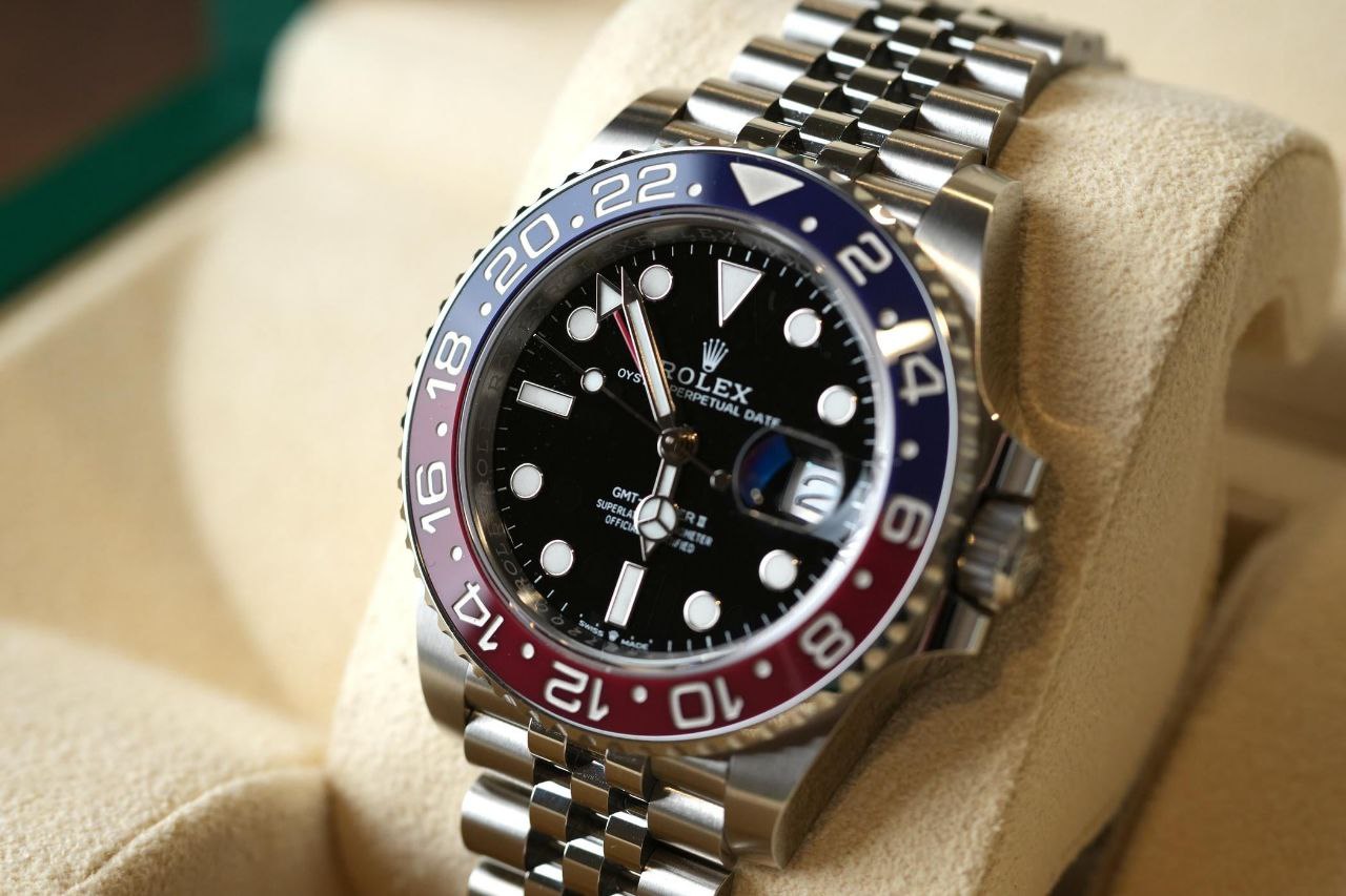 Rolex GMT-Master II 126710BLRO Pepsi red blue bezel 2024 for sale