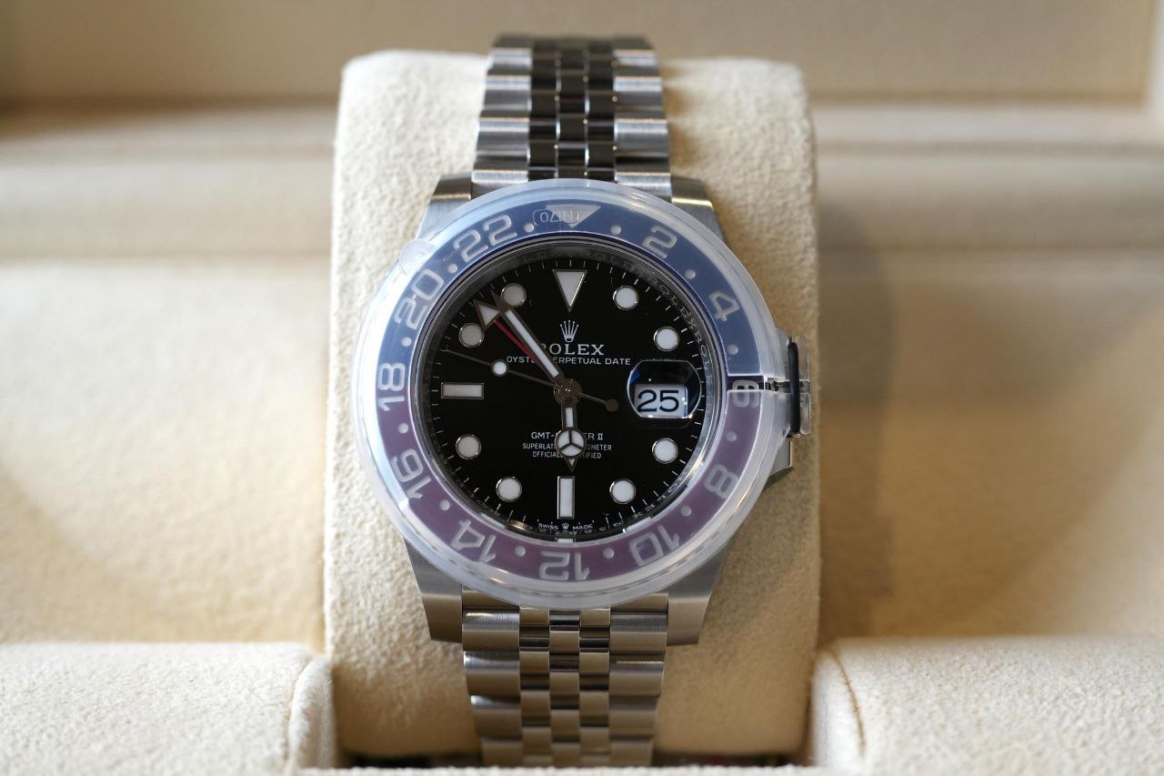 Rolex GMT-Master II 126710BLRO Pepsi red blue bezel 2024 for sale