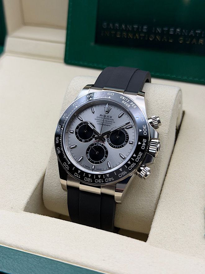 Rolex Daytona 126519LN Everose gold black dial 2025 for sale