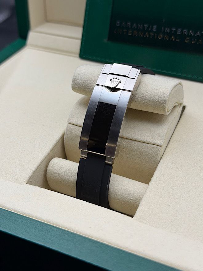 Rolex Daytona 126519LN Everose gold black dial 2025 for sale