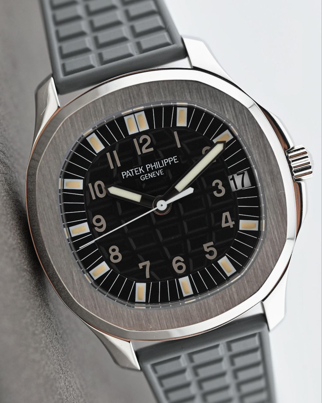 Patek Philippe Aquanaut 5065A Black Tropical Dial Rubber Vintage for sale