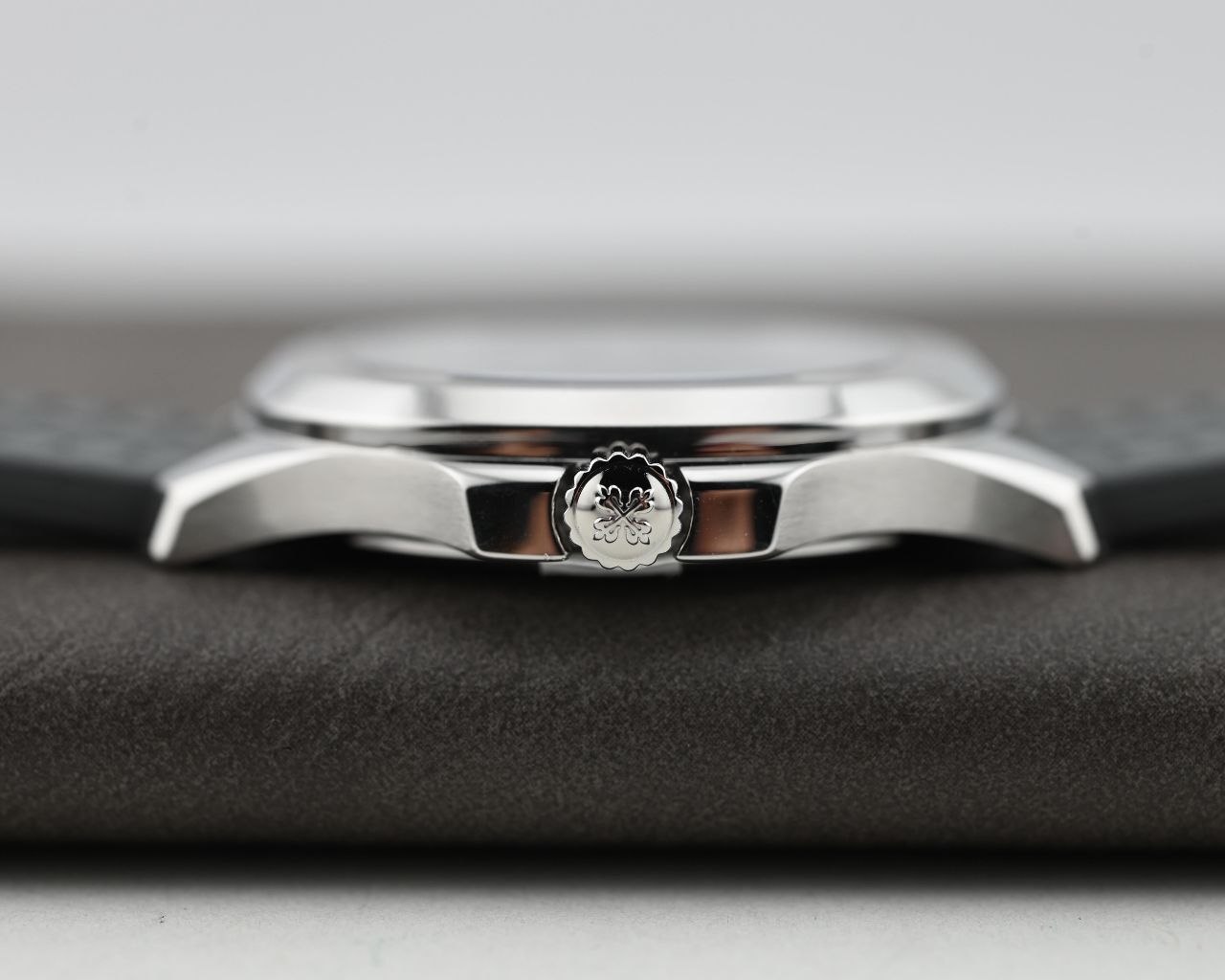 Patek Philippe Aquanaut 5065A Black Tropical Dial Rubber Vintage for sale