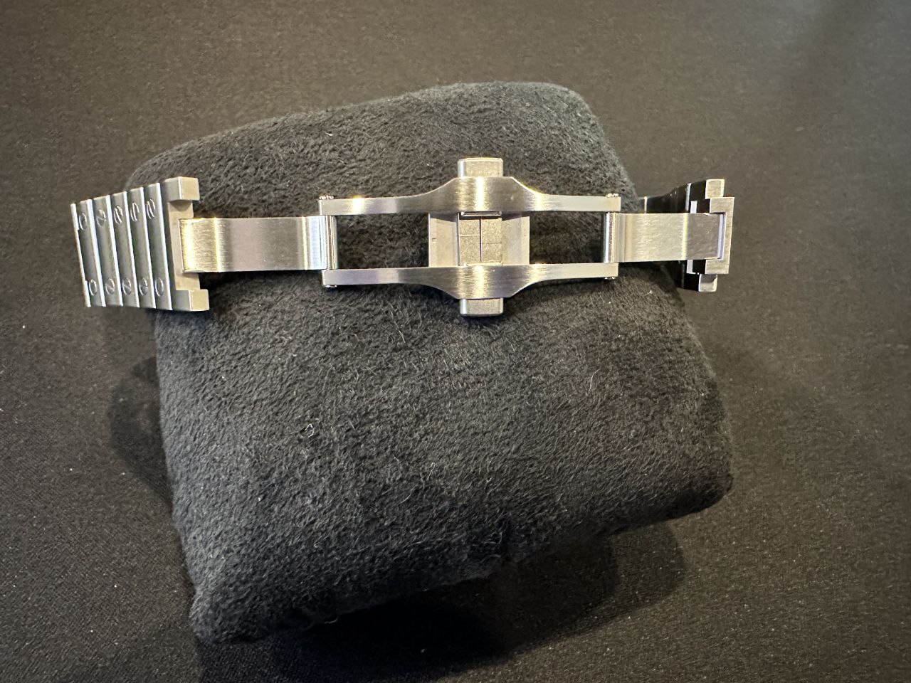 Cartier Santos Medium WSSA0029 White Dial Roman Numerals for sale