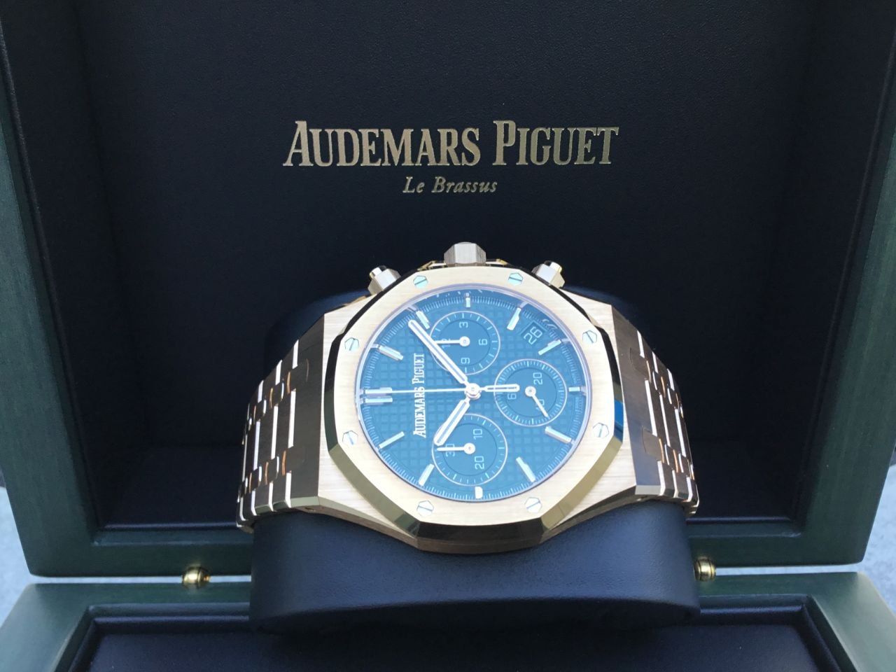 Audemars Piguet Royal Oak 26240OR.OO.1320.OR.08 green dial for sale