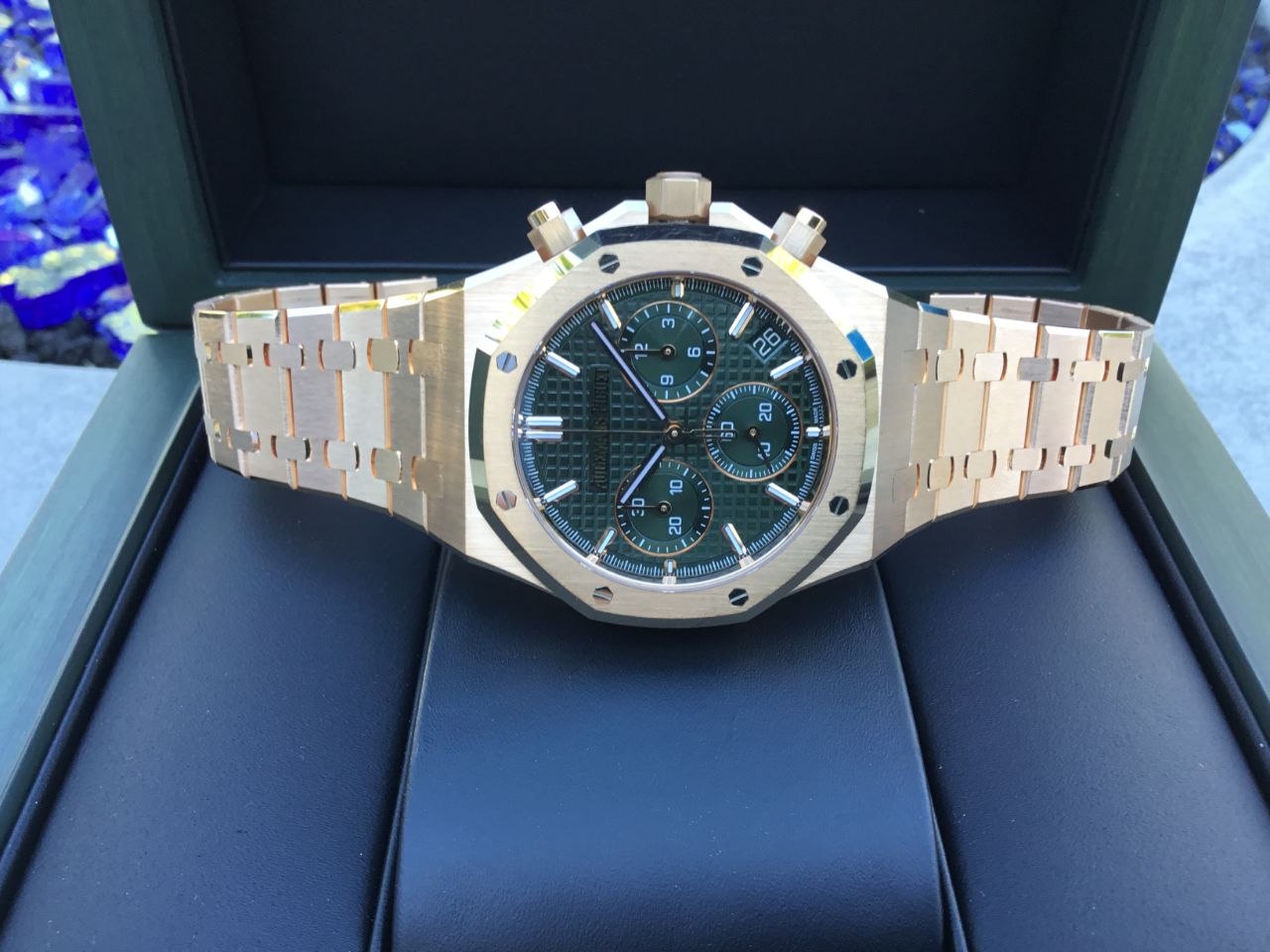 Audemars Piguet Royal Oak 26240OR.OO.1320.OR.08 green dial for sale